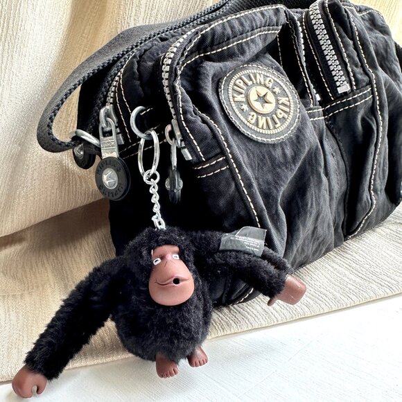 Vintage Kipling nylon multiple zippered pockets shoulder strap monkey keychain - Picture 2 of 10